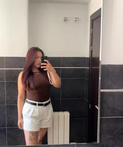 613618232: Chica busca chico en Granada