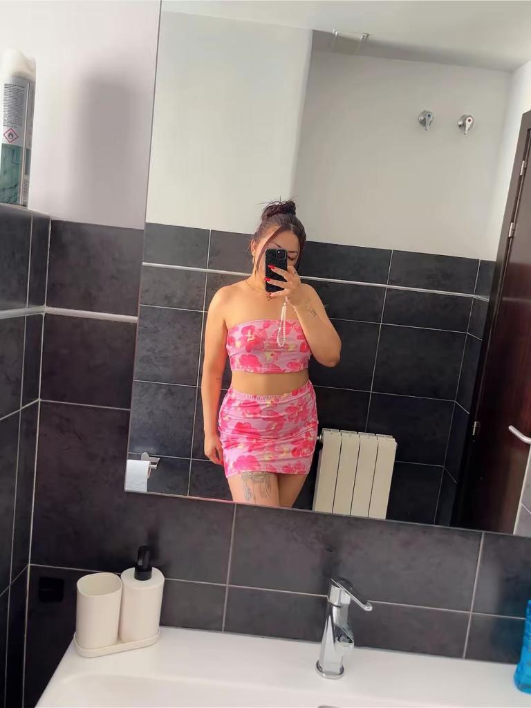 Chica busca chico en Granada: 