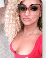 697393245: Chica busca chico en Cádiz