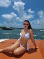 613773485: Chica busca chico en Gerona