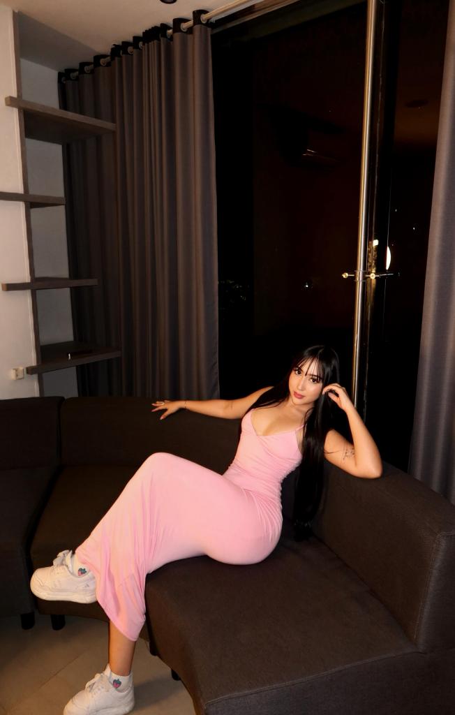 637245459: Chica busca chico en Málaga