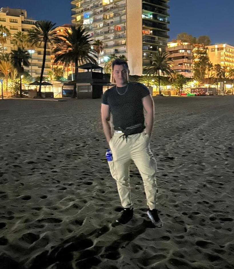 679034217: Chico busca chica en Madrid