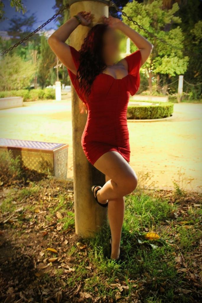 624279776: Chica busca chico en Sevilla