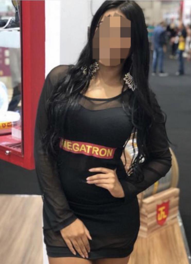 695656866: Chica busca chico en Lugo