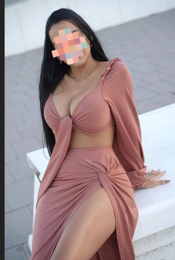 667873306: Chica busca chico en Madrid