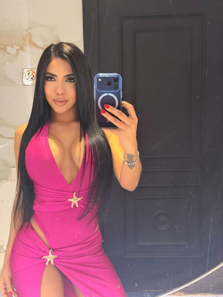 695129840: Chica busca chico en Madrid