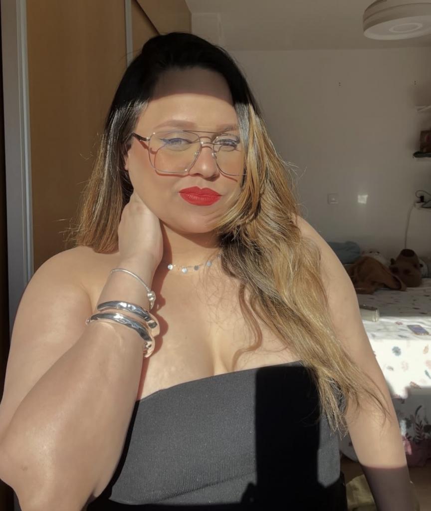 687393090: Chica busca chico en Madrid