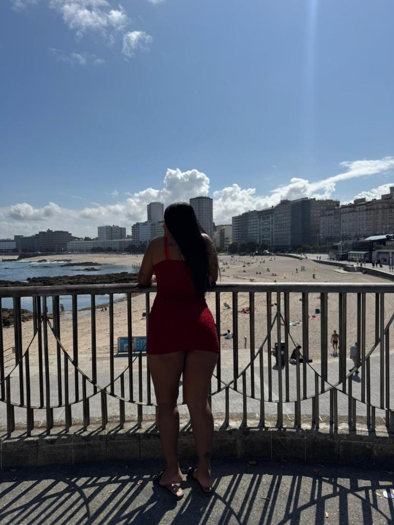642563720: Chica busca chico en La Coruña