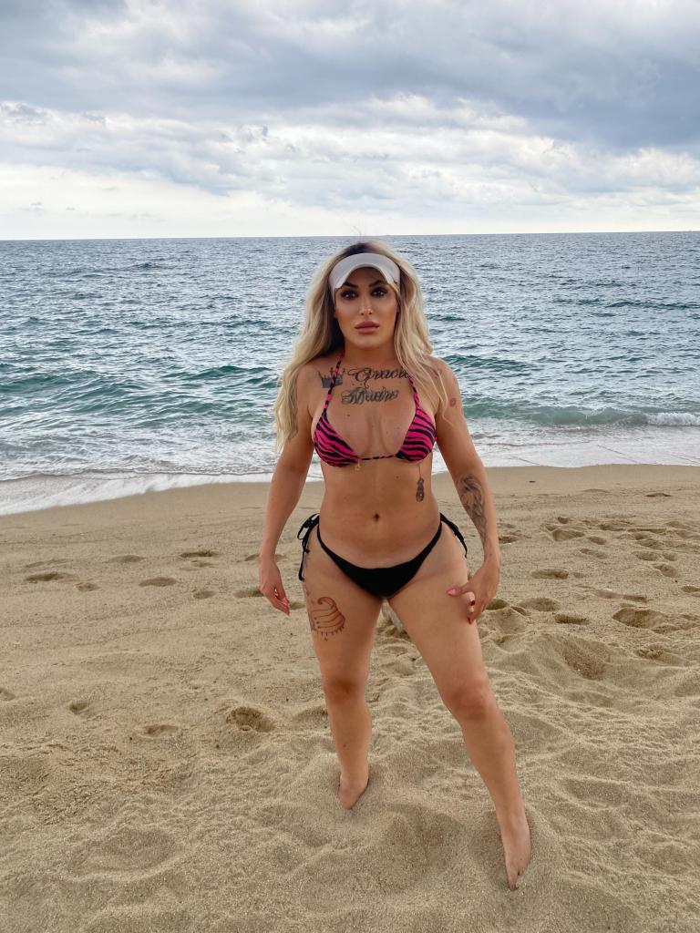 605904329: Travesti en Barcelona