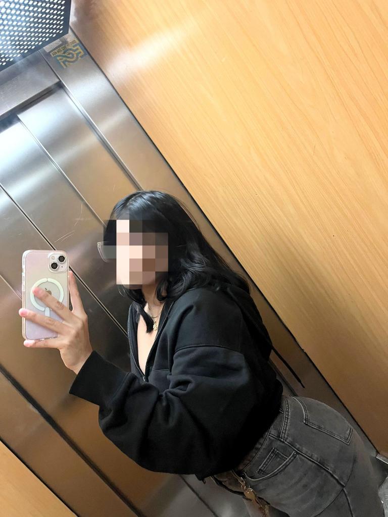 632957234: Chica busca chico en Sevilla
