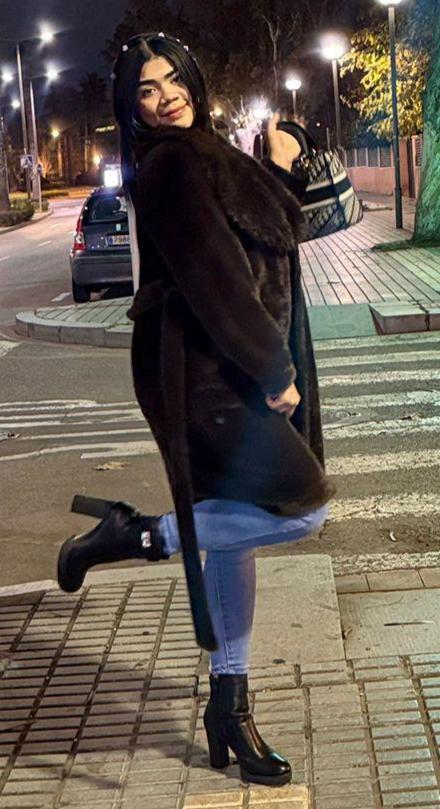 695736623: Chica busca chico en Tarragona