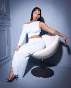 672377099: Chica busca chico en Tarragona