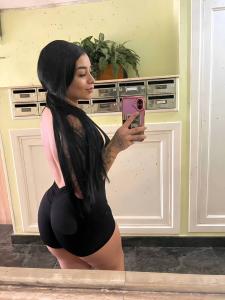 677181240: Chica busca chico en León