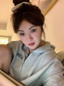 613971138: Chica busca chico en Madrid