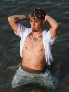 632285658: Chico busca chica en Barcelona