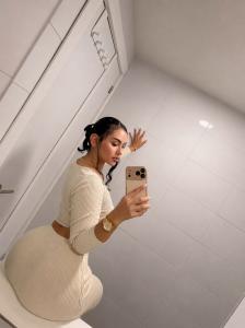 672539377: Chica busca chico en Ibiza