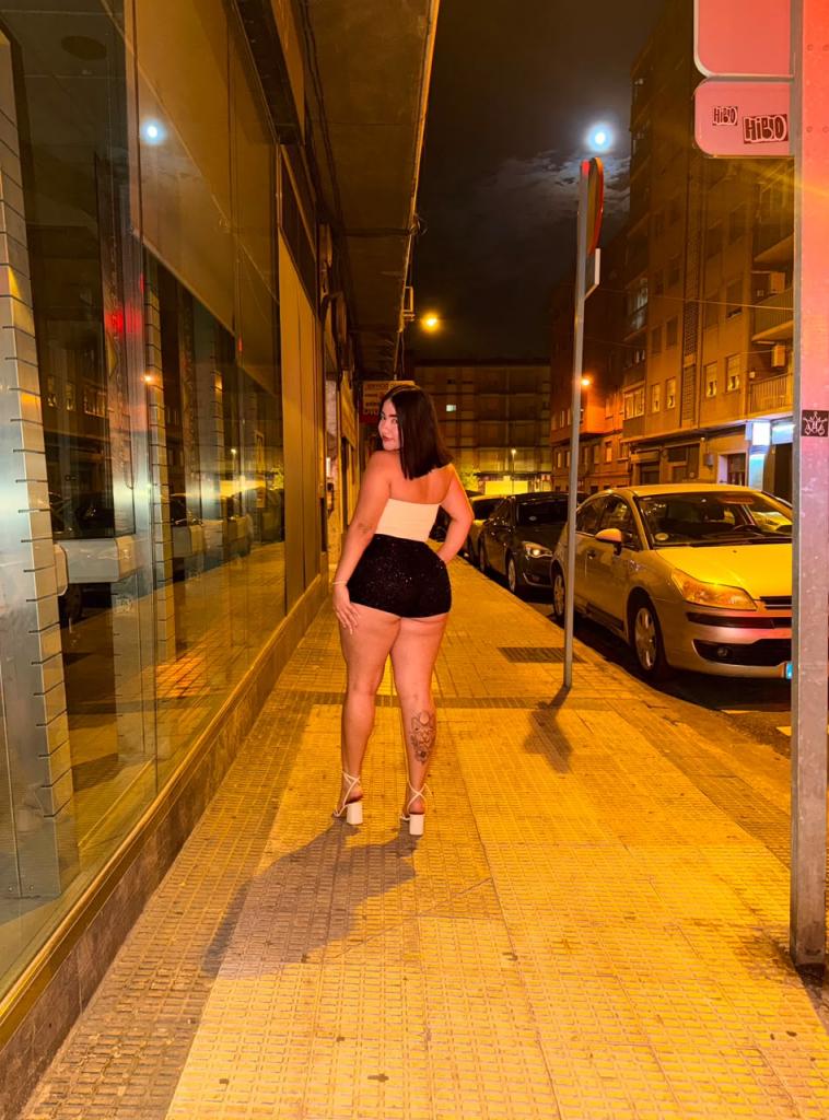 613725215: Chica busca chico en Burgos