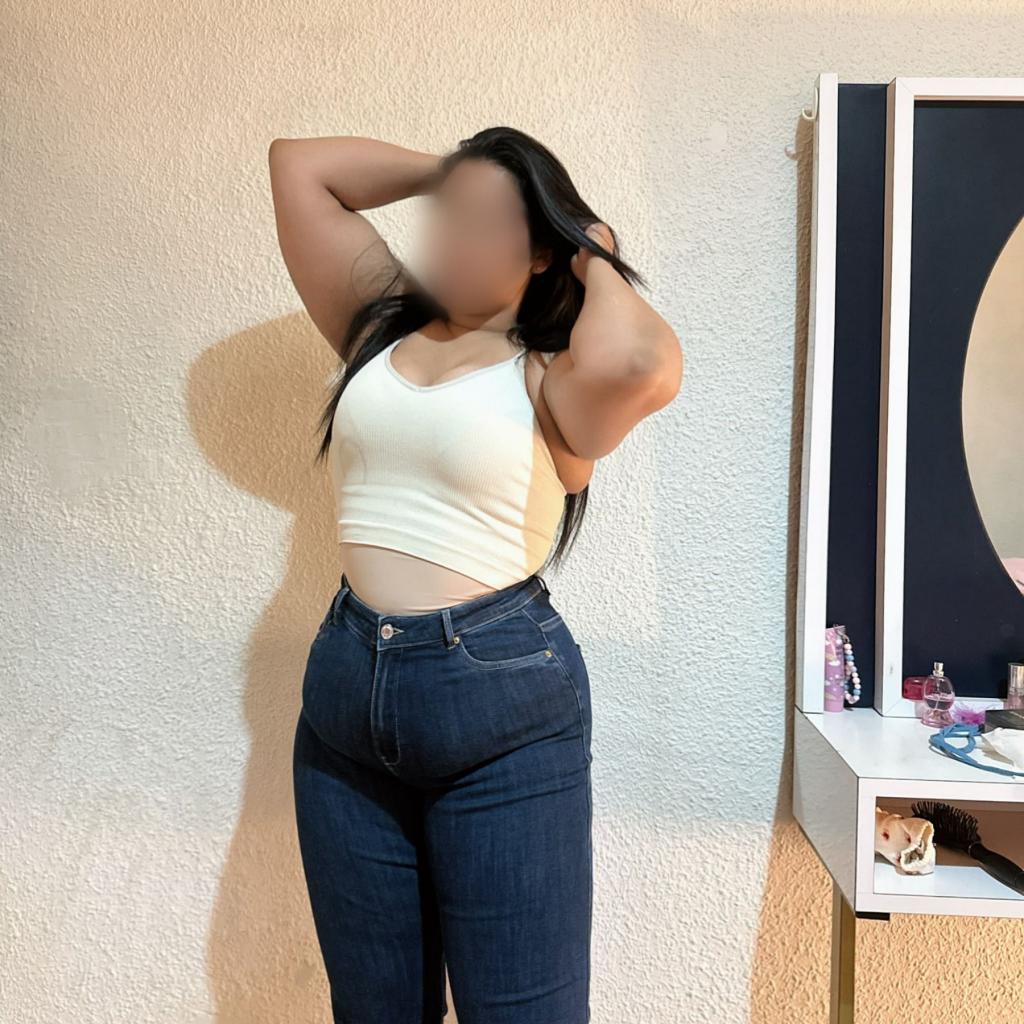 745077682: Chica busca chico en Murcia