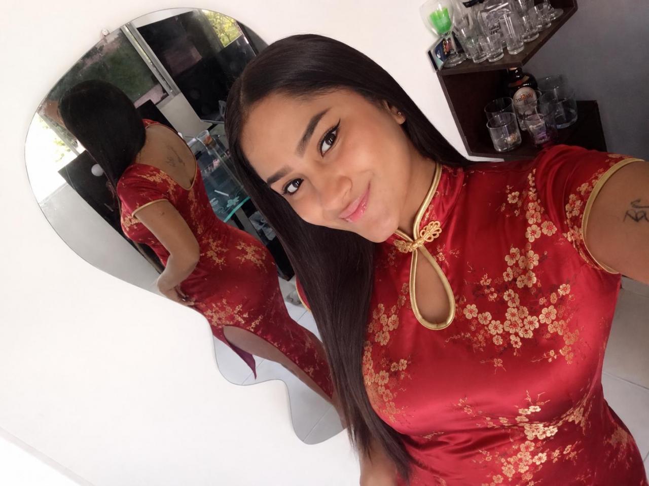 642563720: Chica busca chico en La Coruña
