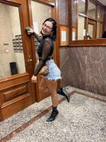 613748841: Chica busca chico en La Coruña