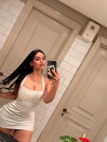 672539377: Chica busca chico en Ibiza
