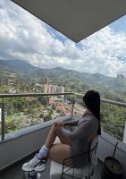 745038467: Chica busca chico en Zaragoza