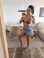 613748841: Chica busca chico en La Coruña