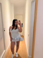 663776664: Chica busca chico en Gerona