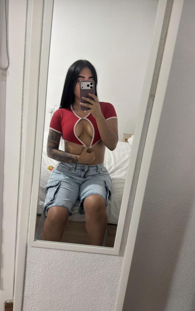 Chica busca chico en Alicante: Chica busca chico
