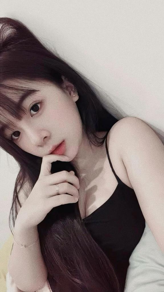 613707329: Chica busca chico en Madrid