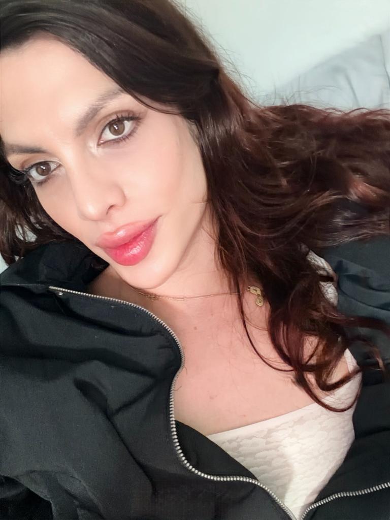 602487040: Transexual en León