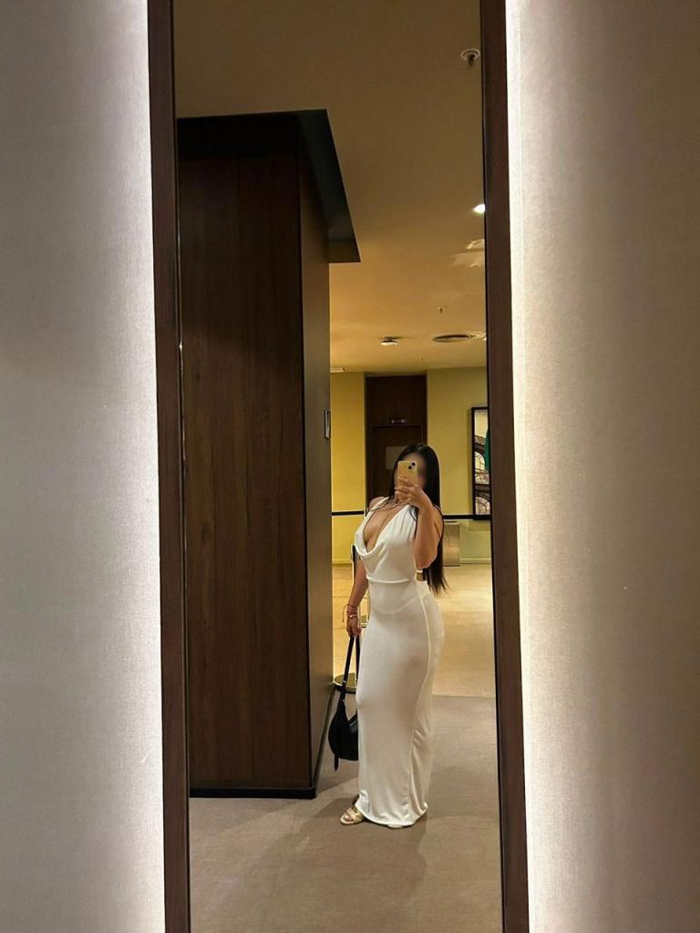 613789493: Chica busca chico en Madrid