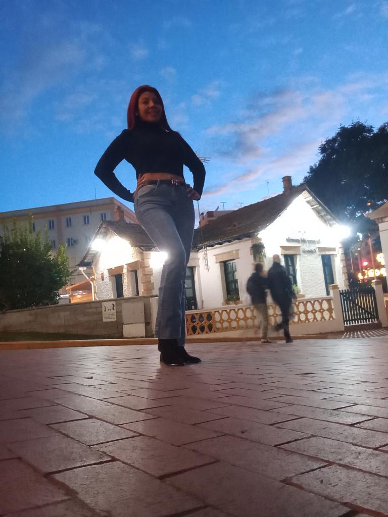 655141327: Chica busca chico en Huelva