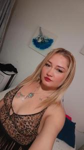 695373415: Chica busca chico en Barcelona