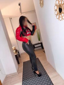661142403: Chica busca chico en Mallorca
