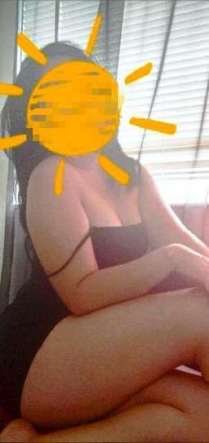 612425843: Chica busca chico en Gerona