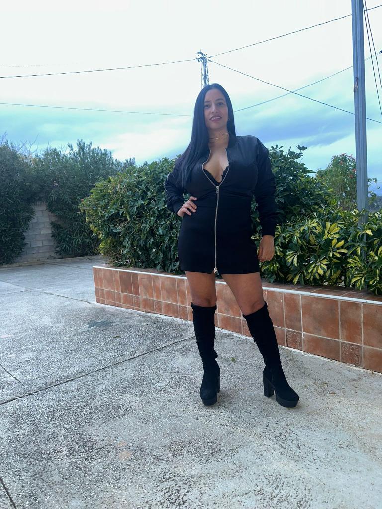 643077501: Chica busca chico en Málaga