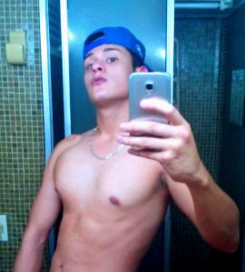 Chico busca chica en Lugo: 