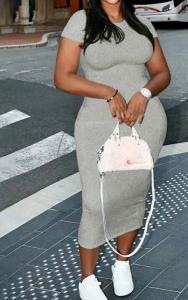 613389964: Chica busca chico en Pontevedra