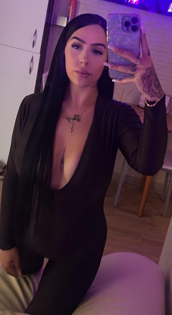 Chica busca chico en Barcelona: Chica busca chico