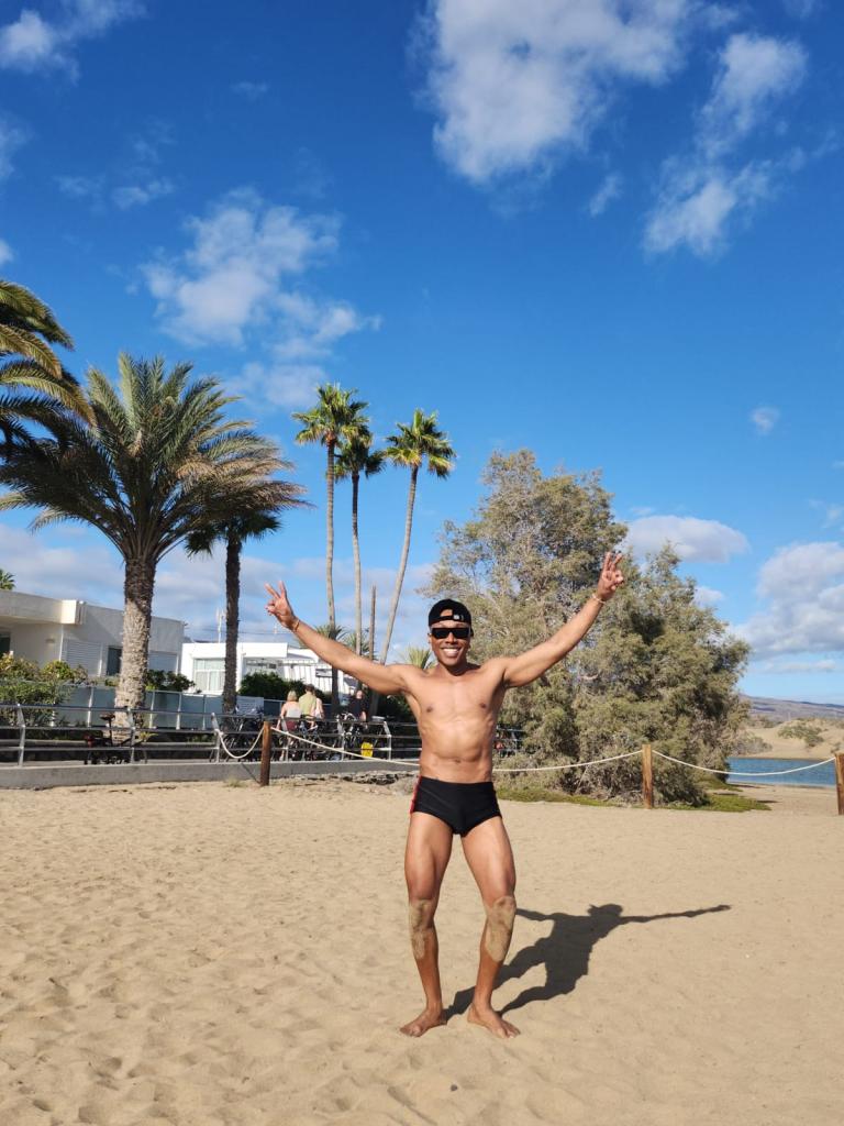 Chico busca chica en Las Palmas: 