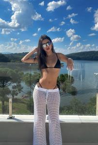 678786360: Chica busca chico en Ibiza