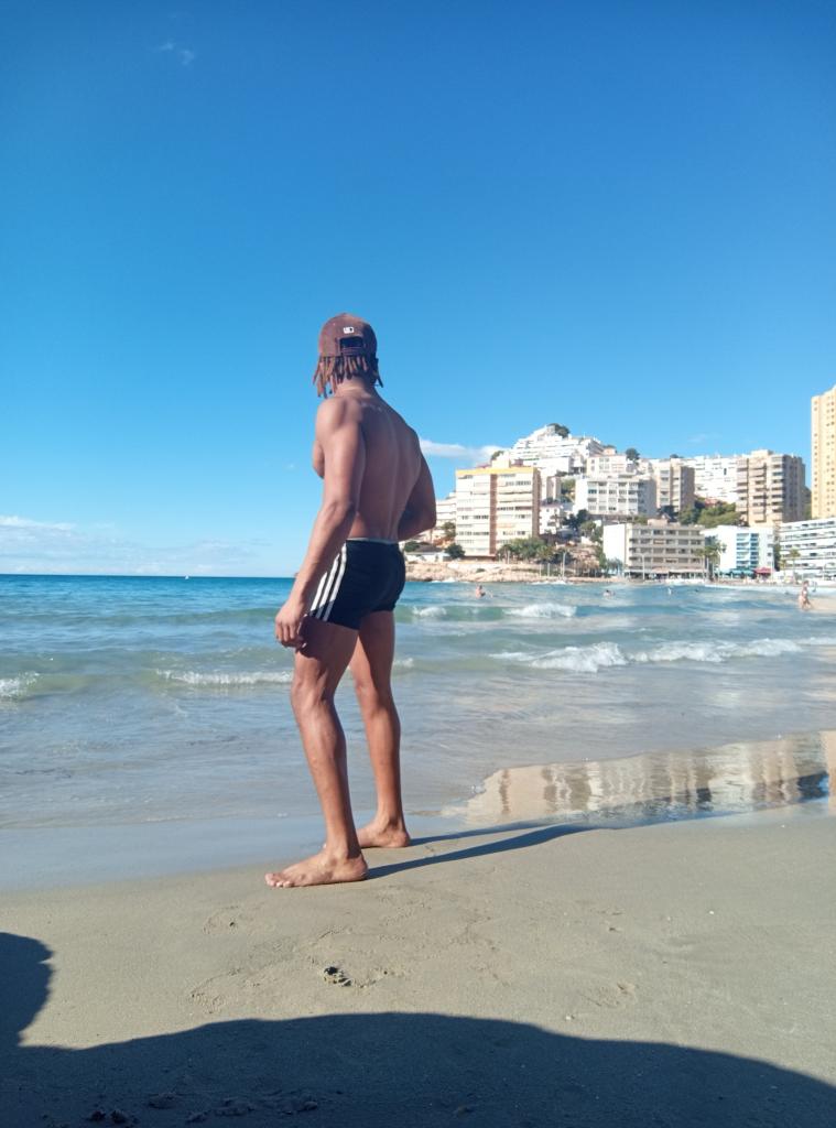 Chico busca chica en Las Palmas: 