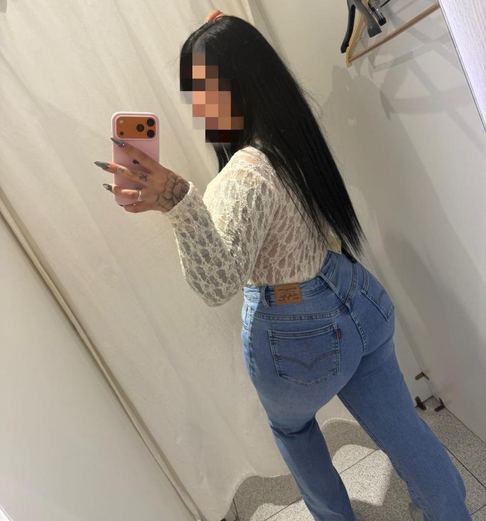 602606272: Chica busca chico en Barcelona