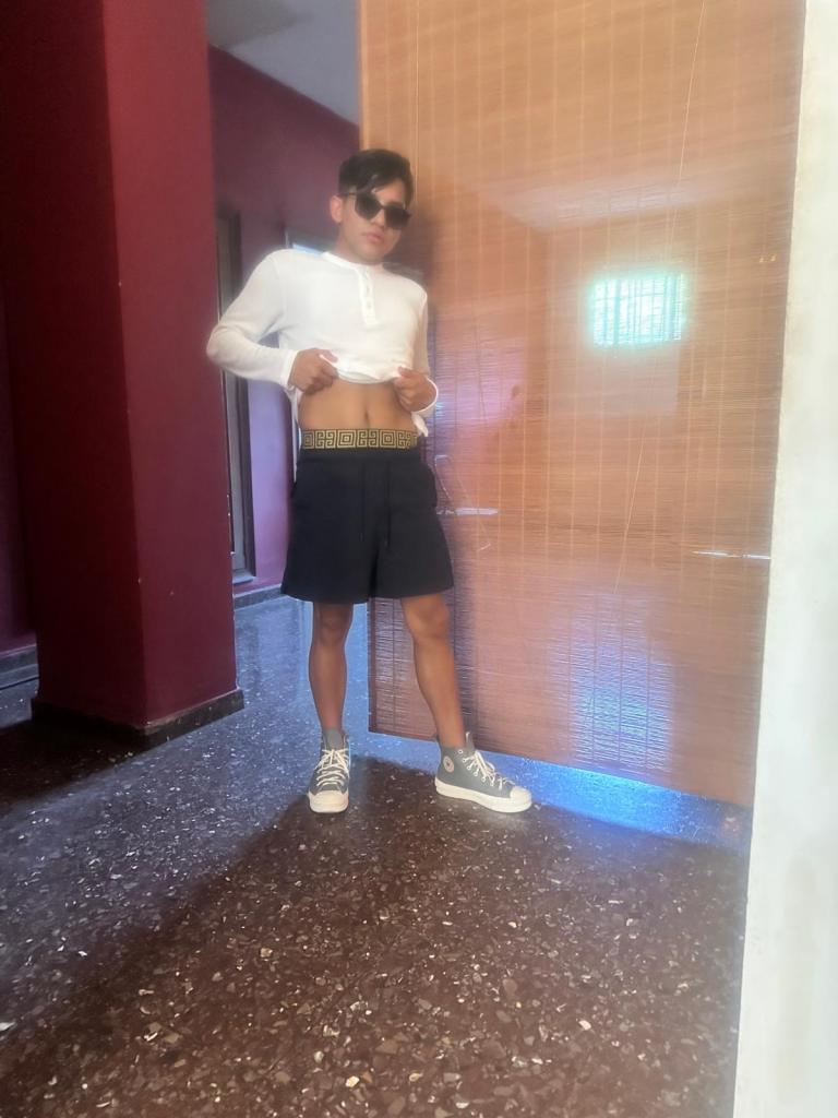 666964131: Chico busca chica en Valencia