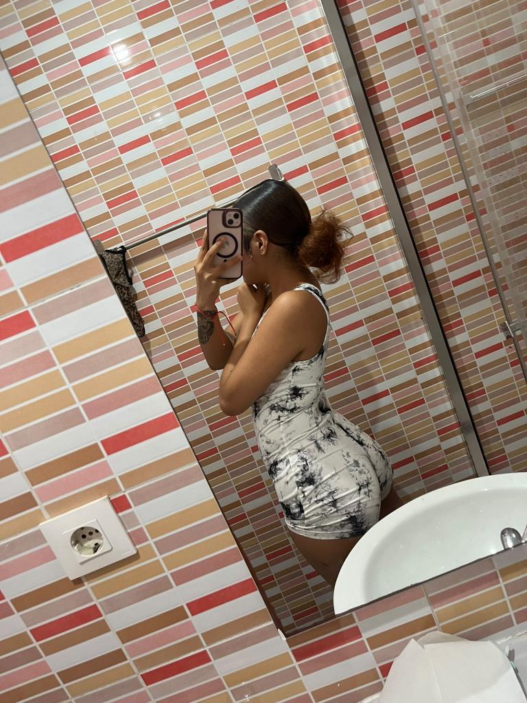 647210209: Chica busca chico en Valencia