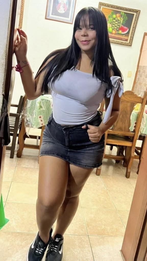 674377761: Chica busca chico en Alicante
