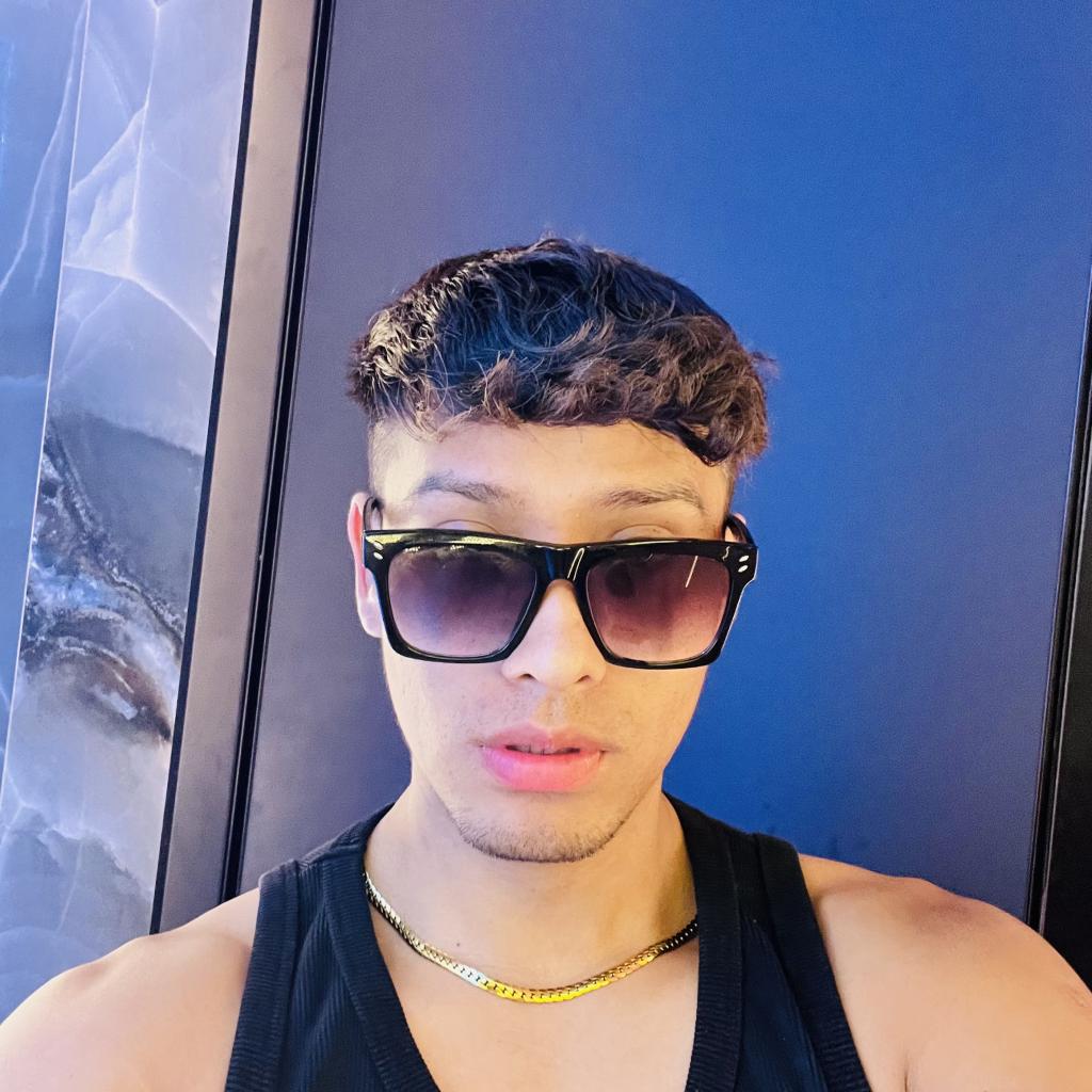 673938397: Chico busca chica en Madrid