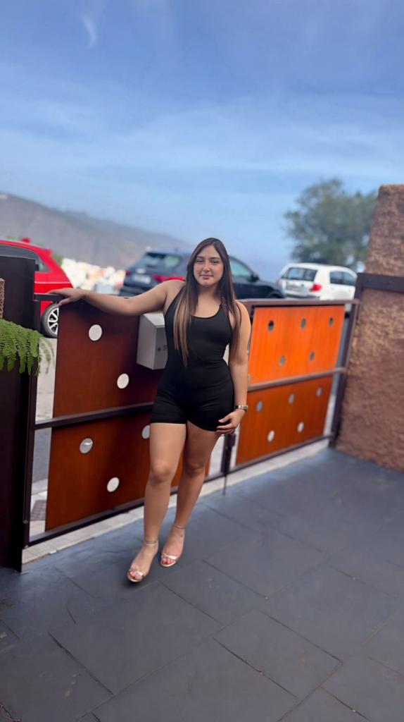 623239777: Chica busca chico en Tenerife