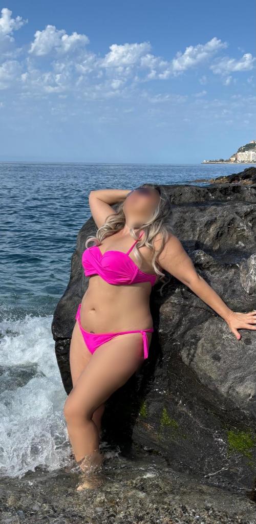 Chica busca chico en Almería: 